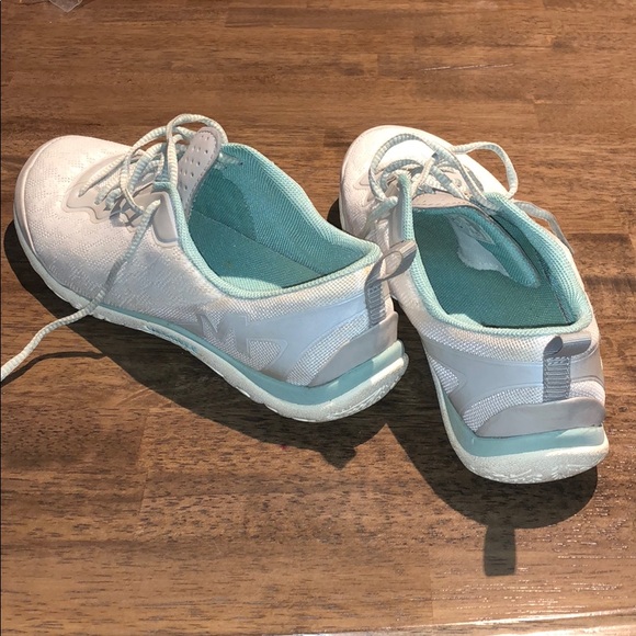 merrill tennis shoes